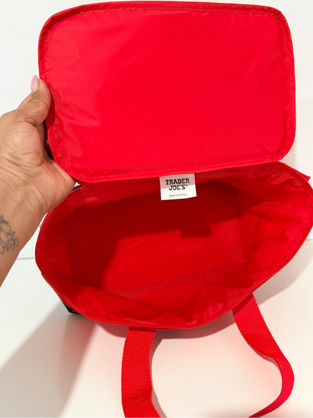 TRADER JOE'S | Red Insulated Lunch Tote - Picture 6 of 6